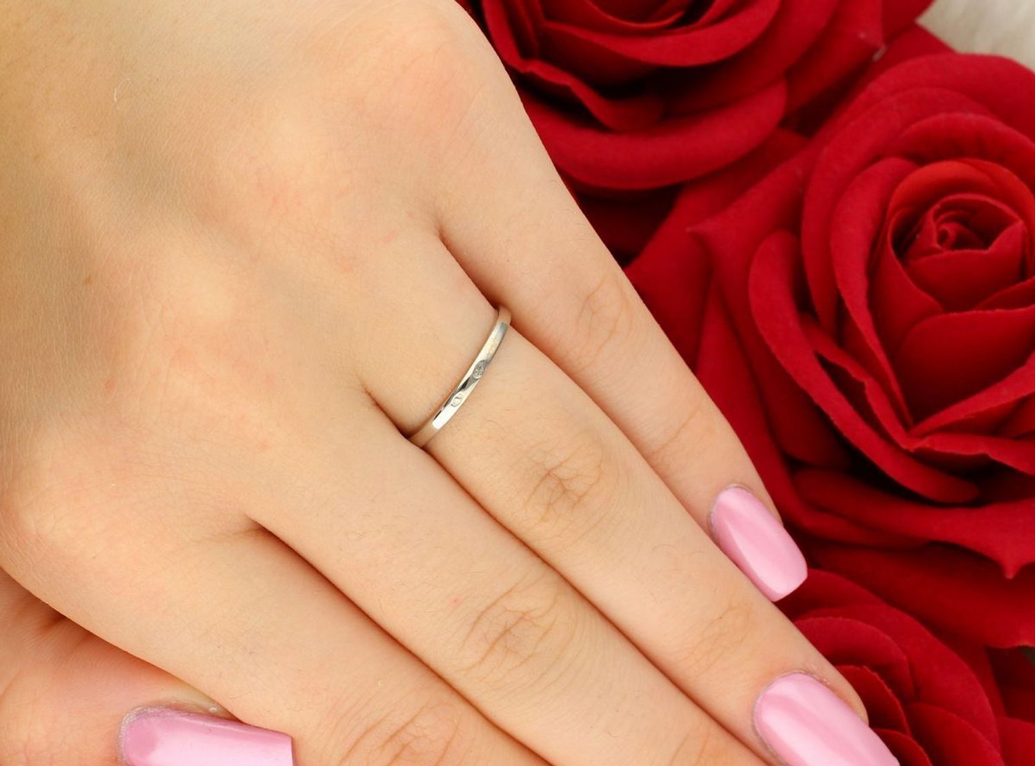 Elegancki pierścionek z białego złota 585 z brylantem 0,03 ct, czystość SI, barwa H. Przekładany wzór, rozmiar 13. Idealny prezent z certyfikatem autentyczności1.jpg